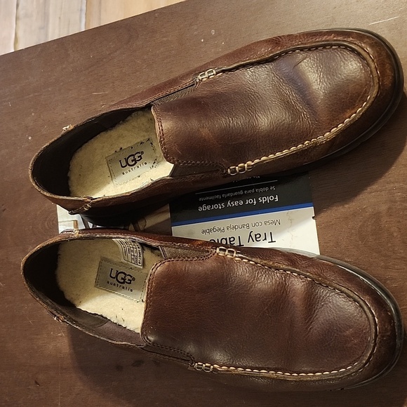 UGG Men's Brown Loafers - Picture 9 of 9
